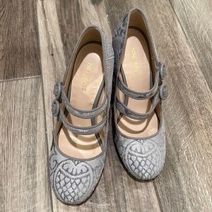Cute gray round-toe pumps from Nine West